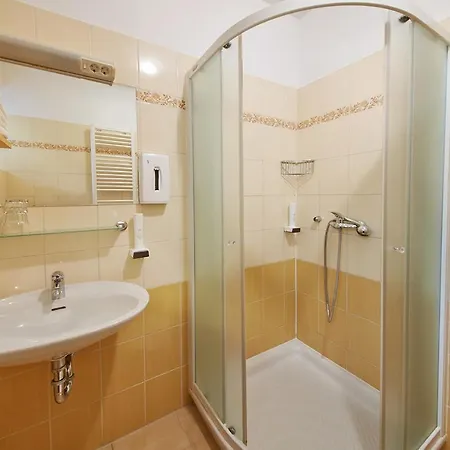 Hotel Rute And 3*